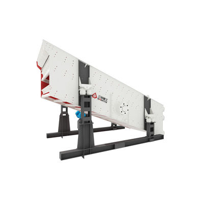 Macchinari di screening stabili Vibrating Screen 300T/H 3 strati 30KW Potenza e 2400*7000mm Superficie dello schermo